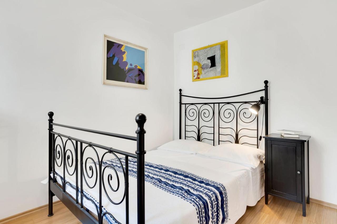Vila Adriana Izola Bagian luar foto